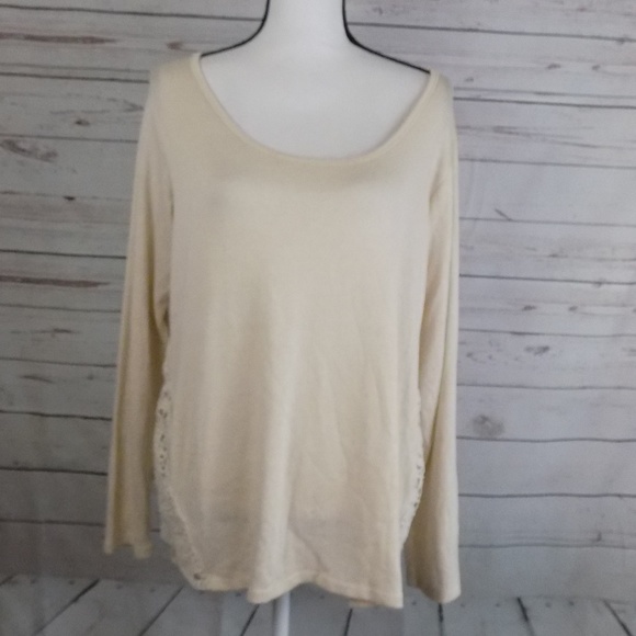 Paper+tee 1X side cutout designed sweater - Picture 2 of 4